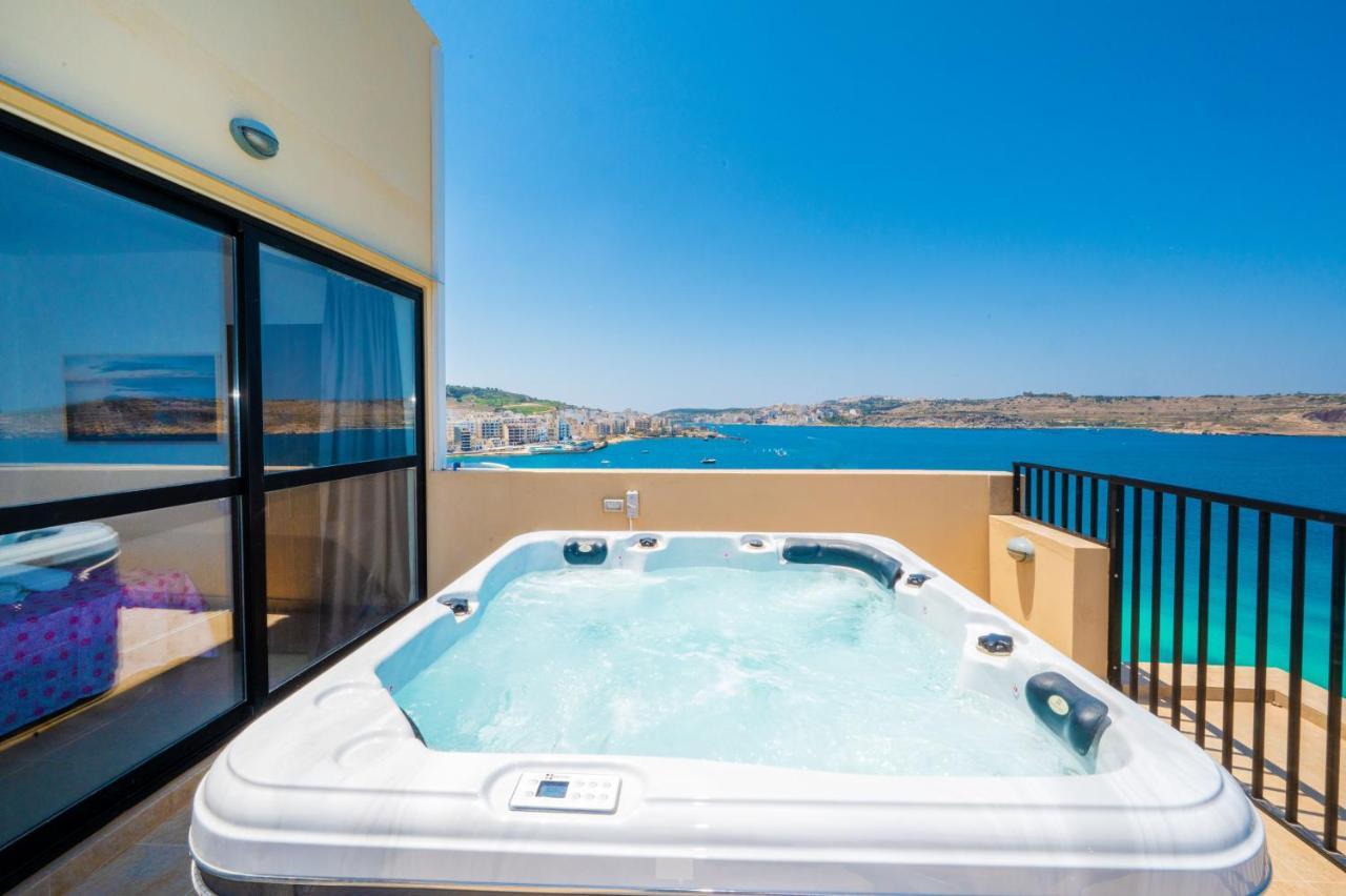 Islet Promenade Seafront Penthouse With Breathtaking Seaviews And Private Hot Tub On The Large Terrace By Getawaysmalta Apartment St. Paul's Bay Bagian luar foto